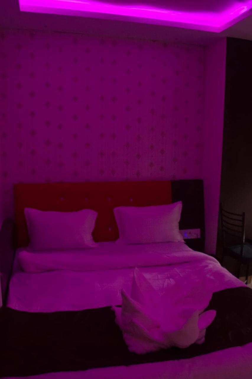 Hotel Shree Palace And Restaurant Ratlam Екстер'єр фото