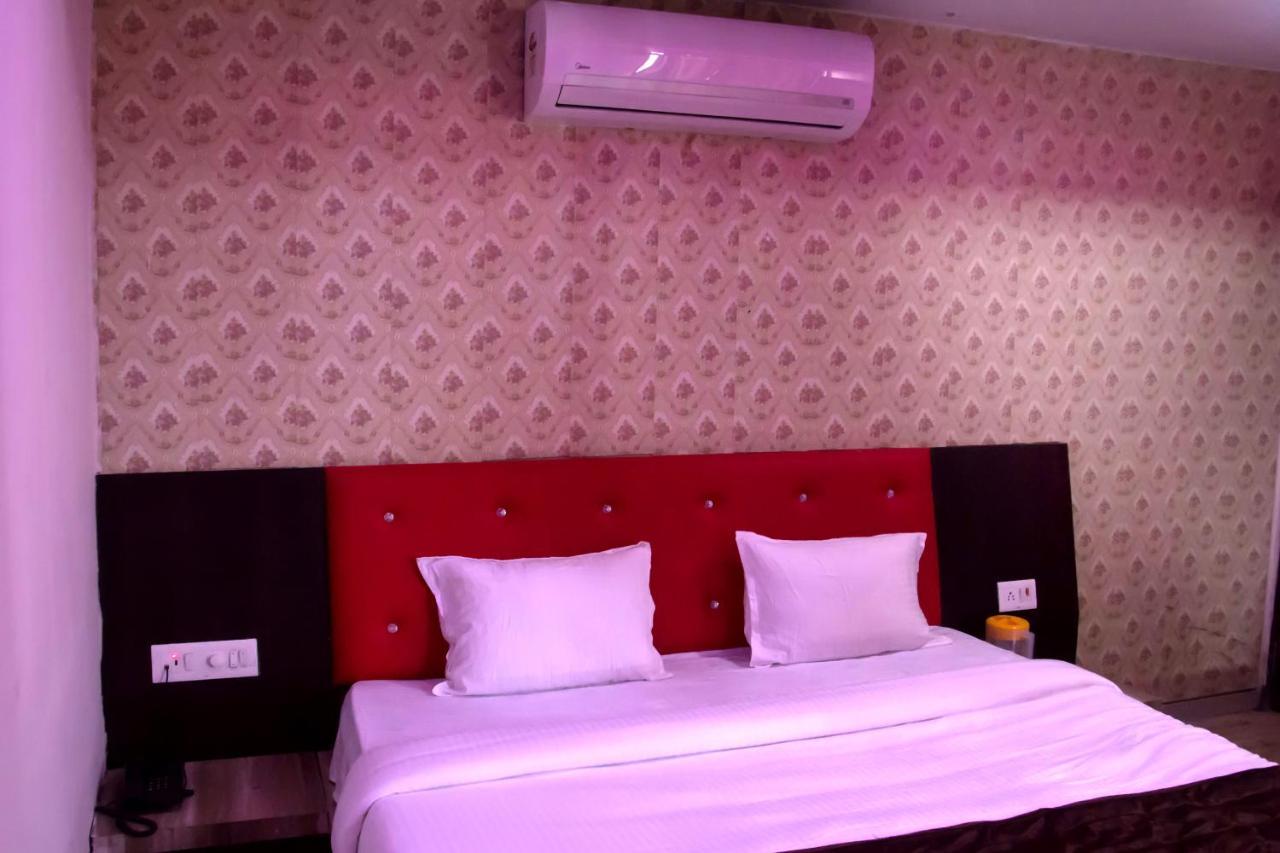 Hotel Shree Palace And Restaurant Ratlam Екстер'єр фото