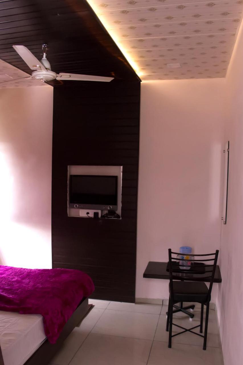 Hotel Shree Palace And Restaurant Ratlam Екстер'єр фото