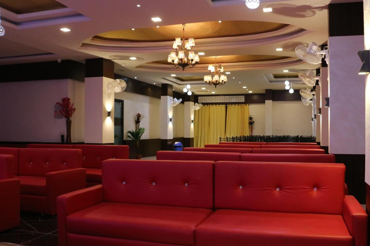 Hotel Shree Palace And Restaurant Ratlam Екстер'єр фото