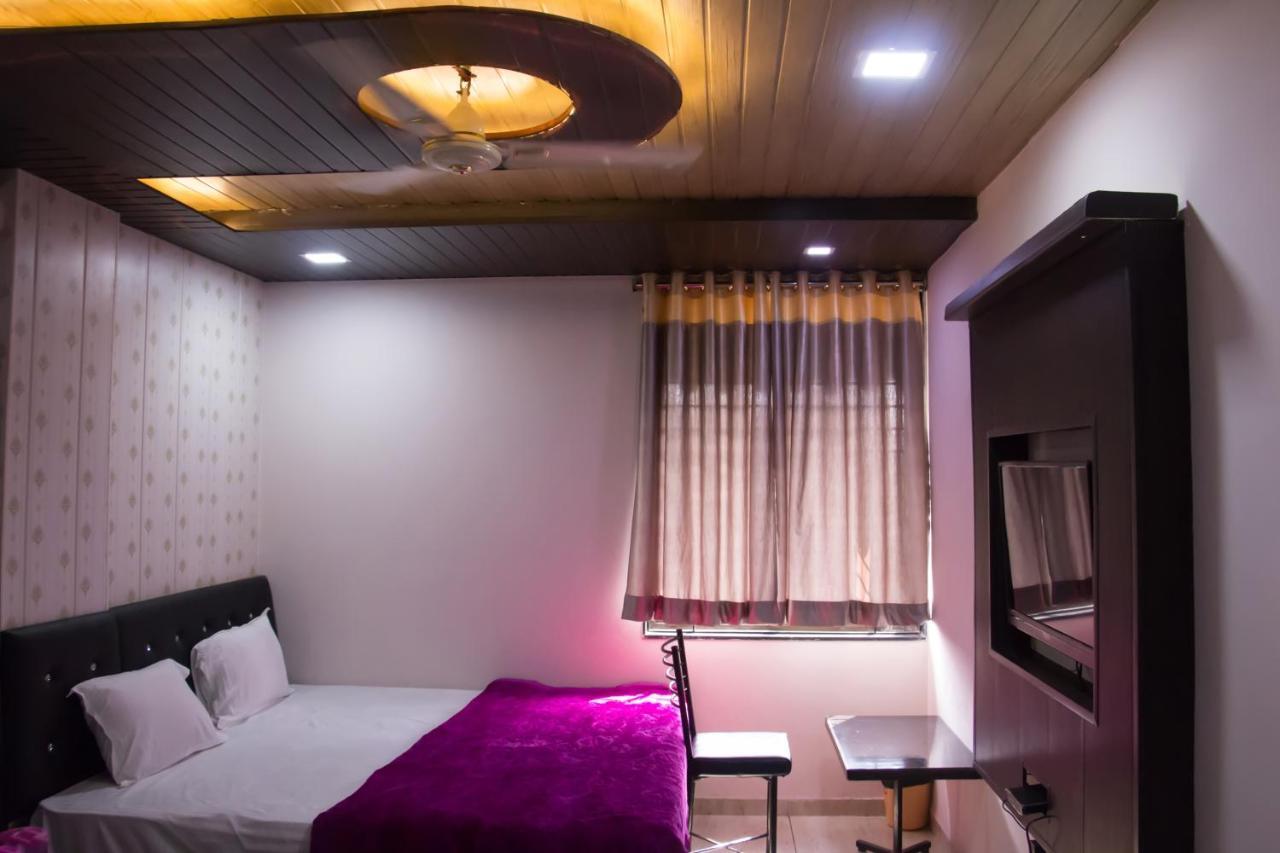 Hotel Shree Palace And Restaurant Ratlam Екстер'єр фото
